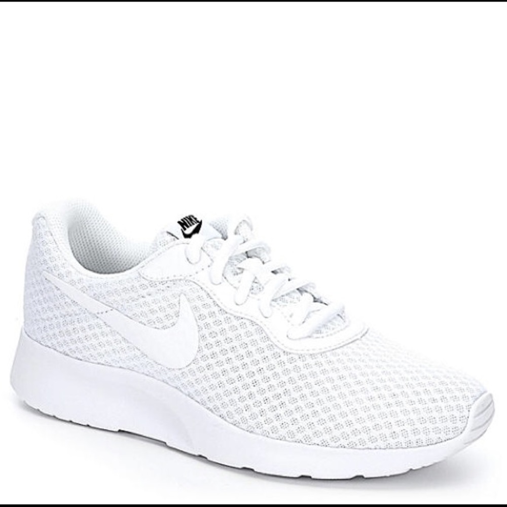 Nike Tanjun